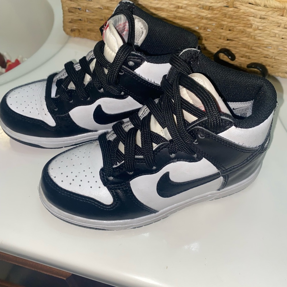 Nike Dunk High Panda